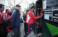 Foto de la galería: La gente acompañó  a Guaraní en  Tucumán