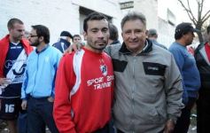 Foto de la galería: La gente acompañó  a Guaraní en  Tucumán