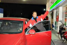 Foto de la galería: La gente acompañó  a Guaraní en  Tucumán