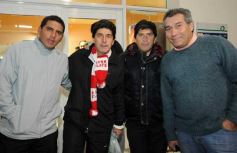 Foto de la galería: La gente acompañó  a Guaraní en  Tucumán