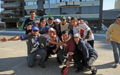 Foto de la galería: La gente acompañó  a Guaraní en  Tucumán