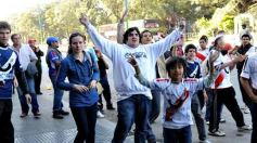 Foto de la galería: La gente acompañó  a Guaraní en  Tucumán