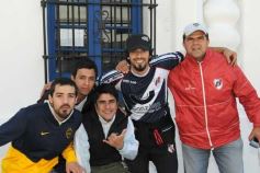 Foto de la galería: La gente acompañó  a Guaraní en  Tucumán