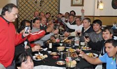 Foto de la galería: La gente acompañó  a Guaraní en  Tucumán