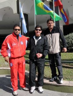 Foto de la galería: La gente acompañó  a Guaraní en  Tucumán