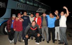 Foto de la galería: La gente acompañó  a Guaraní en  Tucumán