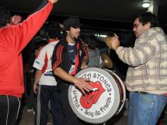 Foto de la galería: La gente acompañó  a Guaraní en  Tucumán