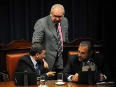 Foto de la galería: Cuarto Intermedio: Carlos Rovira recibe Lanza de Andresito