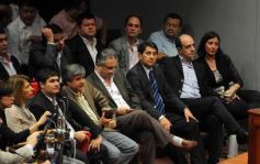 Foto de la galería: Cuarto Intermedio: Carlos Rovira recibe Lanza de Andresito