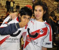 Foto de la galería: Festejos por el ascenso de Guaraní al Argentino A