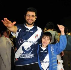 Foto de la galería: Festejos por el ascenso de Guaraní al Argentino A