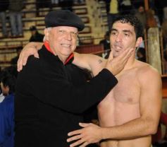 Foto de la galería: Festejos por el ascenso de Guaraní al Argentino A