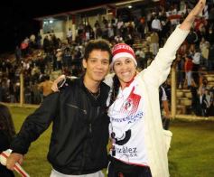 Foto de la galería: Festejos por el ascenso de Guaraní al Argentino A