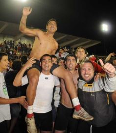 Foto de la galería: Festejos por el ascenso de Guaraní al Argentino A