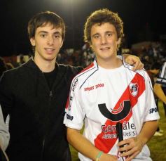 Foto de la galería: Festejos por el ascenso de Guaraní al Argentino A