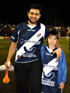 Foto de la galería: Festejos por el ascenso de Guaraní al Argentino A