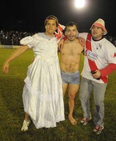 Foto de la galería: Festejos por el ascenso de Guaraní al Argentino A