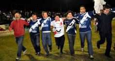 Foto de la galería: Festejos por el ascenso de Guaraní al Argentino A