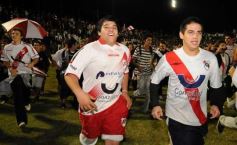 Foto de la galería: Festejos por el ascenso de Guaraní al Argentino A