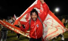 Foto de la galería: Festejos por el ascenso de Guaraní al Argentino A