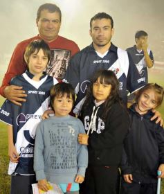 Foto de la galería: Festejos por el ascenso de Guaraní al Argentino A