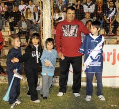 Foto de la galería: Festejos por el ascenso de Guaraní al Argentino A