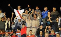 Foto de la galería: Festejos por el ascenso de Guaraní al Argentino A
