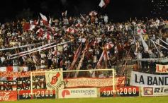 Foto de la galería: Festejos por el ascenso de Guaraní al Argentino A