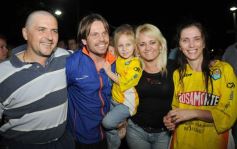 Foto de la galería: Crucero: Caravana y festejos por el ascenso al Nacional B