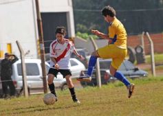 Foto de la galería: Final clase 1999: Guaraní 2-Mitre 1