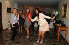 Foto de la galería: Cristina Laszeski en su casa con amigas!!!