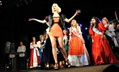 Foto de la galería: Desfile show en el cuarto tramo de la costanera con Ingrid Grudke