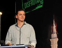 Foto de la galería: Desfile show en el cuarto tramo de la costanera con Ingrid Grudke