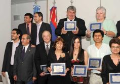Foto de la galería: Reconocimiento a Profesionales 2012