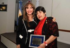 Foto de la galería: Reconocimiento a Profesionales 2012