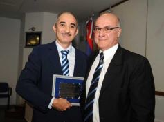 Foto de la galería: Reconocimiento a Profesionales 2012