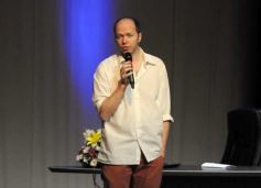 Foto de la galería: El CEEM presentó al biólogo Diego Golombek