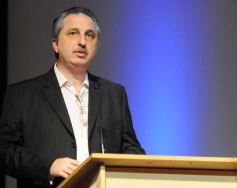 Foto de la galería: El CEEM presentó al biólogo Diego Golombek