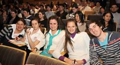 Foto de la galería: El CEEM presentó al biólogo Diego Golombek