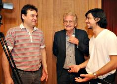 Foto de la galería: El CEEM presentó al biólogo Diego Golombek