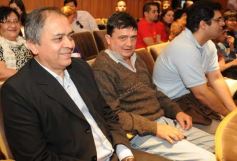 Foto de la galería: El CEEM presentó al biólogo Diego Golombek