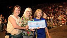 Foto de la galería: Juventud entrega premios y presenta a Los Miranda