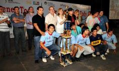 Foto de la galería: Juventud entrega premios y presenta a Los Miranda
