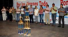 Foto de la galería: Juventud entrega premios y presenta a Los Miranda