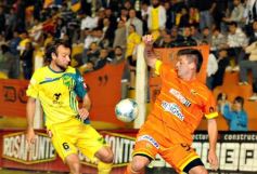 Sixto Fotografías. Deportes. B Nacional - Crucero del Norte 0-Defensa y Justicia 0