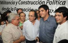 Foto de la galería: Disertación política del Arq. Oscar Thomas