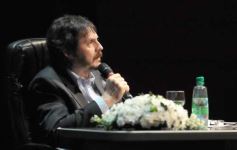 Foto de la galería: Conferencia de Felipe Pigna: Teatro Lírico