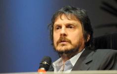 Foto de la galería: Conferencia de Felipe Pigna: Teatro Lírico