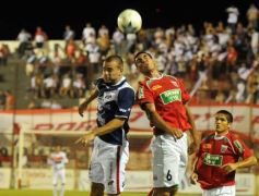 Sixto Fotografías. Deportes. Copa Argentina - Guaraní 1-Brown 1, Clasificó Brown por penales.-