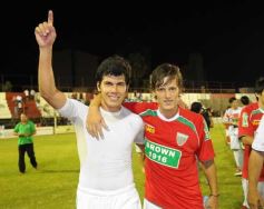 Foto de la galería: Guaraní 1-Brown 1, Clasificó Brown por penales.-